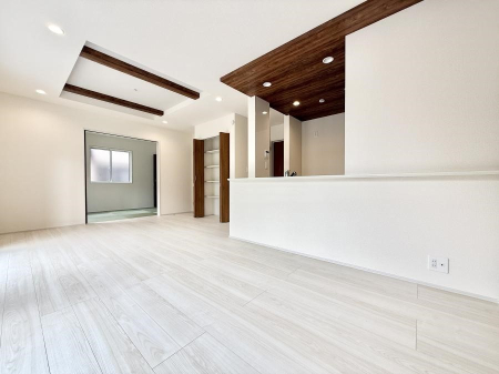 ���r���O ���������R�̌����������݁A���邢��Ԃ��L����܂�