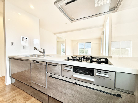 �L�b�`�� �������V���v���Ŕ������S�n�悢���Ԃ𐶂ރL�b�`�����