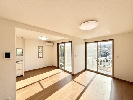 ���̑����� �������ӂƂ����u�ԂɍK����������A�S�n�悢�ꏊ