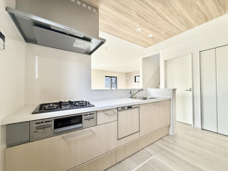 �L�b�`�� �����������������Ɗy�����Ȃ�A���K�ȃL�b�`�����