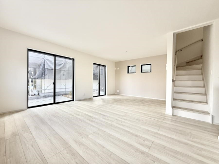 ���r���O �i�`�������ȃ��r���O�͂ǂ�ȃC���e���A�ɂ������܂�  