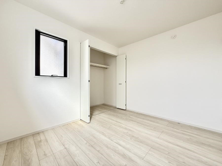 �q������ �������v���C�x�[�g��ԂƂ��ĐÂ��ŗ�������������񋟂��Ă���܂�