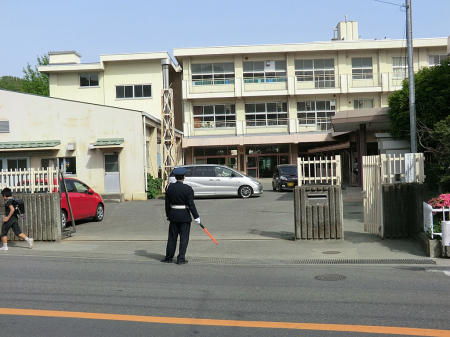 ���ӊ� ���w�Z 1300m ���q�s���ʓꏬ�w�Z