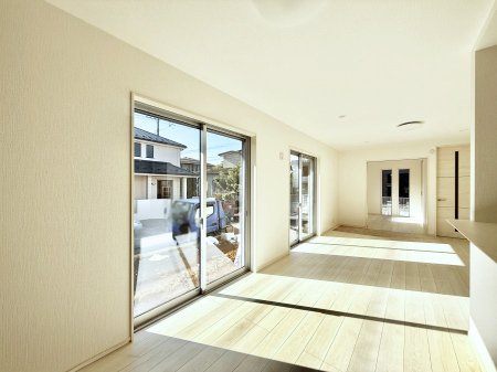 ���r���O ���������났�ƏΊ炪�W�܂�A�S���܂郊�r���O