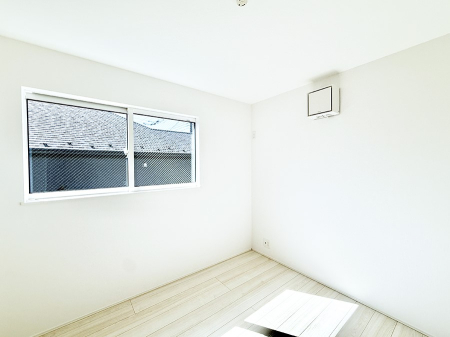 �Q�� ����