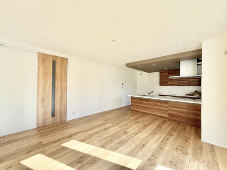 ���r���O �����������������Ɠ��ʂɂ���A�e���̋��