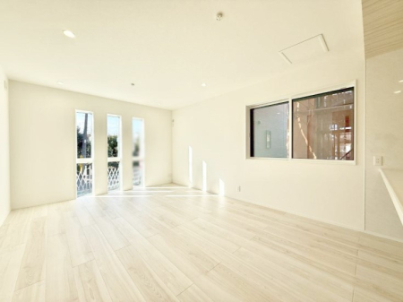 ���r���O ���������R�Ɖ�b�����܂��A�S�n�悢�ЂƂƂ�