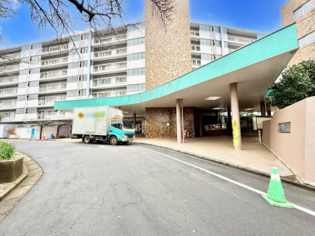 �G���g�����X �O�ρ��A�邽�тɈ��S����^���Ă����A���J�ɊǗ����ꂽ���L���