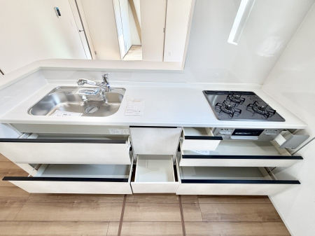 �L�b�`�� �����������������Ɗy�����Ȃ�A���K�ȃL�b�`�����