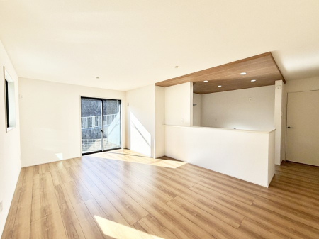 ���r���O ���������났�ƏΊ炪�W�܂�A�S���܂郊�r���O