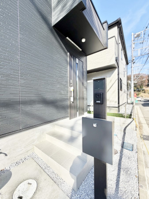 ���� �O�ρ� �V���v���Ŕ������A�Z�܂��̑���ۂ��ʂ錺�ւł�