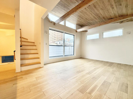 ���r���O �������z�������˂����ޖ��邢LDK�͉Ƒ��ł̂�т芰���܂�  