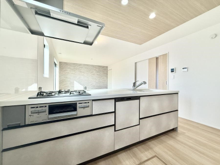 �L�b�`�� �������V���v���Ŕ������S�n�悢���Ԃ𐶂ރL�b�`�����