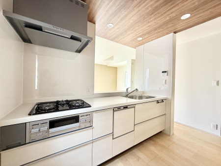 �L�b�`�� �����������������Ɗy�����Ȃ�A���K�ȃL�b�`�����