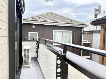 �o���R�j�[ ������ ���R��g�߂Ɋ�����A�J���I�ȃo���R�j�[