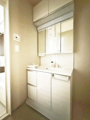 ���ʑ�E���ʏ� �������Ƒ��݂�Ȃ��g���₷���z�u�ł�