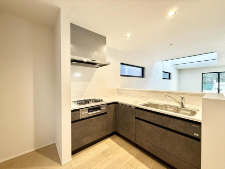 �L�b�`�� �����������������Ɗy�����Ȃ�A���K�ȃL�b�`�����