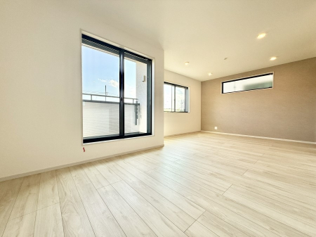 ���r���O ���������R�Ɖ�b�����܂��A�S�n�悢�ЂƂƂ�