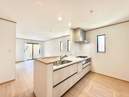 �L�b�`�� ���邳�ƊJ���������Ղ�ȃL�b�`���I  