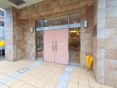 �G���g�����X �O�ρ��A�邽�тɈ��S����^���Ă����A���J�ɊǗ����ꂽ���L���