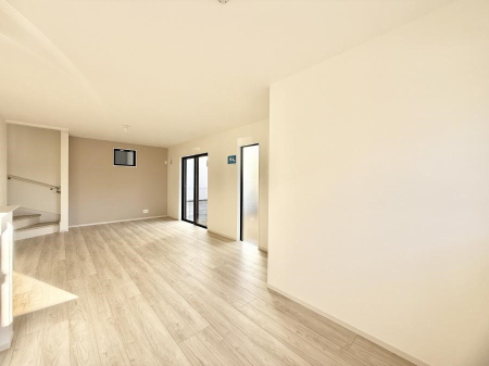 ���̑����� �������Ƌ��u���Ă��������߂�����L���̃��r���O  