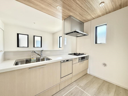 �L�b�`�� ��������b���[�܂�ΖʃL�b�`���I�Ƒ��Ƃ̉�b���͂��݂܂��I  