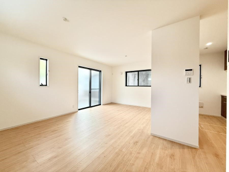 ���r���O ���������S�n�̂����A���z�̃��r���O