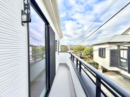 �o���R�j�[ ������ �G�߂̈ڂ낢����������J���I�ȋ�Ԃł�