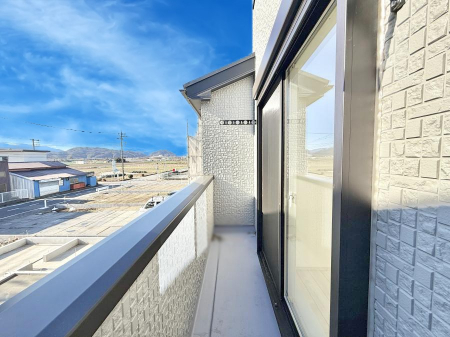 �o���R�j�[ ������ ���R��g�߂Ɋ�����A�J���I�ȃo���R�j�[