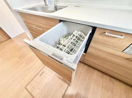 ���̑����� �ݔ����H��̕ЂÂ����H��킪����Ύ��Z�ɁB���Ƒ��Ƃ̎��Ԃ𑝂₹�܂�