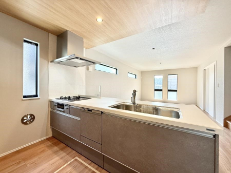 �L�b�`�� �������Ƒ����J��[�߂�A������̂���L�b�`��