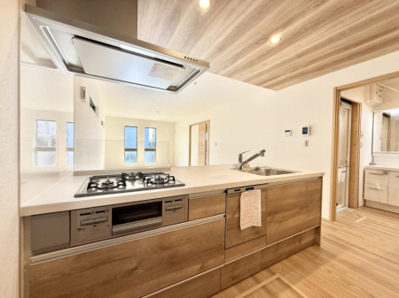 �L�b�`�� �����������������Ԃ����܂��A�Ί炠�ӂ��L�b�`��