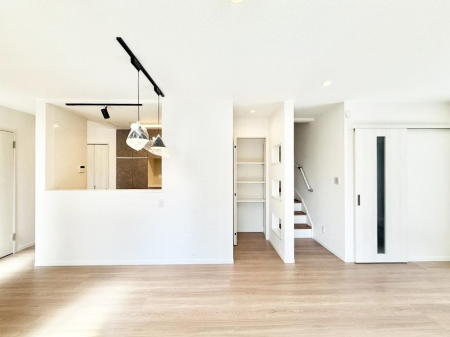 ���r���O ���������R�Ɖ�b�����܂��A�S�n�悢�ЂƂƂ�