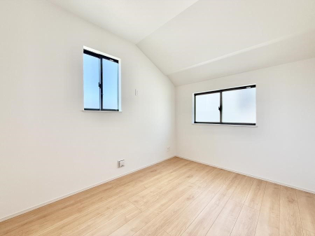 �Q�� ���������̔z�u��ʋC���̗ǂ��݌v�ŕ����̋�C�������炸�A��ɐV�N�ȋ�C������܂�