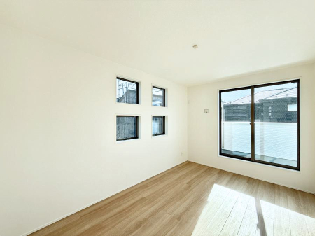 �q������ �傫�ȑ��͊J����������A���邳�ʕ��o�b�`���ł�  