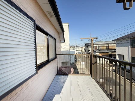 �o���R�j�[ ������ ���R��g�߂Ɋ�����A�J���I�ȃo���R�j�[