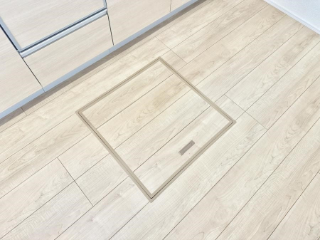 ���̑����� �ݔ����B�ꂽ���[�X�y�[�X�ŉƑS�̂��X�b�L��