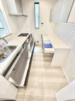 �L�b�`�� �������Ƒ����J��[�߂�A������̂���L�b�`��