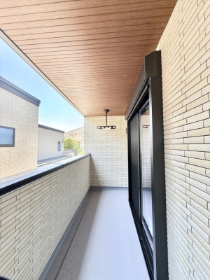 �o���R�j�[ ������ �G�߂̈ڂ낢����������J���I�ȋ�Ԃł�