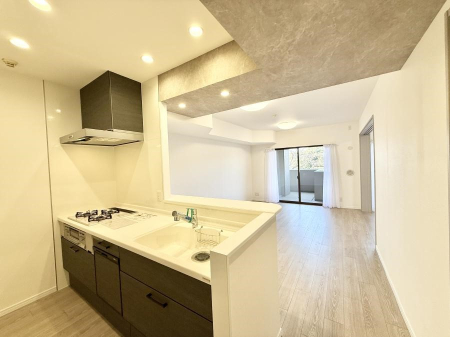 �L�b�`�� �������Ƒ��ƂȂ���A�R�~���j�P�[�V�����̏�