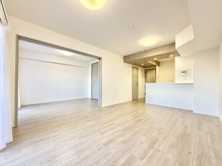 ���r���O �������i�`�������ȃ��r���O�͂ǂ�ȃC���e���A�ɂ������܂�