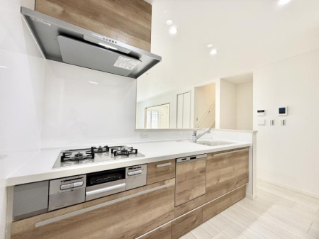 �L�b�`�� �������Ƒ��ƂȂ���A�R�~���j�P�[�V�����̏�