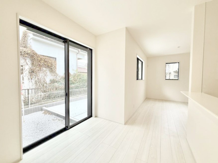 ���̑����� �������Ƒ��̏Ί炪���ӂ��A���났�̋��