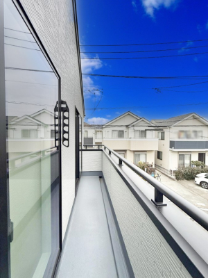 �o���R�j�[ ������ �G�߂̈ڂ낢����������J���I�ȋ�Ԃł�