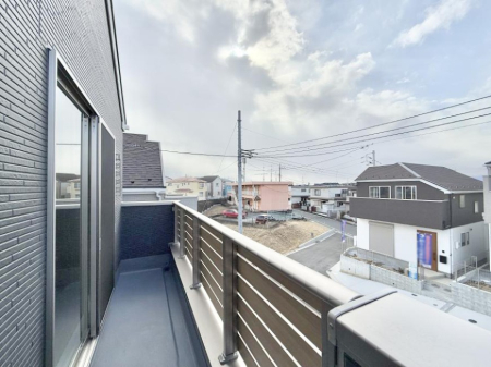 �o���R�j�[ ������ �G�߂̈ڂ낢����������J���I�ȋ�Ԃł�