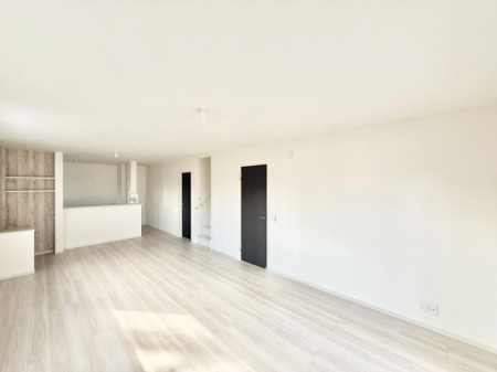 ���r���O ���������났�ƏΊ炪�W�܂�A�S���܂郊�r���O