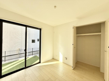 �Q�� �傫�ȑ��͊J����������A���邳�ʕ��o�b�`���ł�