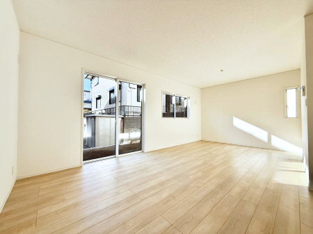 ���r���O �傫�ȑ�����������薾�邢��Ԃł��������������܂�