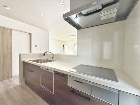 �L�b�`�� ��������b���[�܂�ΖʃL�b�`���I�Ƒ��Ƃ̉�b���͂��݂܂�  