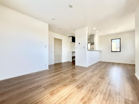 ���r���O ���������났�ƏΊ炪�W�܂�A�S���܂郊�r���O